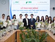 KBSV trao học bổng cho 40 sinh viên Đại học Quốc gia Hà Nội