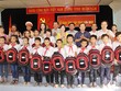 Báo Đầu tư trao cặp phao cứu sinh, mũ bảo hiểm cho học sinh Nghệ An, Hà Tĩnh, Quảng Bình