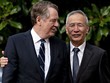 Đại diện Thương mại Mỹ Robert Lighthizer và Phó thủ tướng Quốc vụ viện Trung Quốc Lưu Hạc hôm thứ Sáu (11/10). Ảnh: Bloomberg.