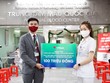 VPBank trao tặng 100 triệu đồng, hỗ trợ bệnh nhi khó khăn tại Viện Huyết học và Truyền máu Trung ương