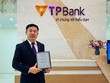 Ông Đinh Văn Chiến, Phó Tổng Giám đốc TPBank nhận giải thưởng The Asian Banker