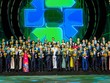 Thủ tướng Chính phủ Phạm Minh Chính cùng Bộ trưởng Bộ công thương Nguyễn Hồng Diên - Chủ tịch Hội đồng THQG Việt Nam chụp ảnh lưu niệm với đại diện các doanh nghiệp được vinh danh THQG lần thứ 9.