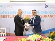 ​Ông Cao Bá Cảnh, Tổng giám đốc Best Life và lãnh đạo Liberty ký kết hợp tác