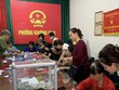 Người dân và các đoàn thể khuyên góp hỗ trợ các nạn nhân vụ cháy chung cư mini