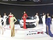 Dàn người mẫu Việt và Tây đọ dáng tại Vietnam Motor Show 2022