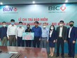 BIC trao hơn 750 triệu đồng quyền lợi bảo hiểm cho khách hàng vay vốn tại Nghệ An