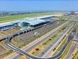 Cảng hàng không quốc tế Nội Bài đang được tiến hành điều chỉnh quy hoạch để đạt công suất 100 triệu hành khách vào năm 2050.