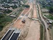 Một đoạn cao tốc Bến Lức - Long Thành thi công dở dang.