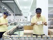 Công ty cổ phần Đường Quảng Ngãi đang nắm giữ thị phần lớn đối với dòng sữa đậu nành hộp giấy. Trong ảnh: Dây chuyền sản xuất sữa đậu nành Vinasoy. (Ảnh: Lê Toàn)