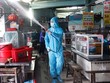 Lực lượng chuyên môn tiến hành phun khử khuẩn toàn bộ khu vực chợ Đống Đa
