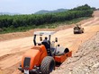 Thi công cao tốc Bắc - Nam phía Đông đoạn qua Quảng Trị.