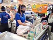 Bộ Công Thương kiến nghị Thủ tướng Chính phủ sớm chỉ đạo xử lý kiến nghị về việc ưu tiên tiêm vaccine phòng Covid-19 cho người lao động tại hệ thống phân phối bán lẻ để kịp thời bảo vệ người lao động tại tuyến đầu chống dịch