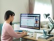 Không phải ai cũng muốn và có thể làm việc tại nhà. Ảnh: Shutterstock