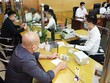 Trong mấy tuần qua, mức tăng trưởng huy động vốn của các ngân hàng cao hơn gấp đôi so với vốn cho vay. Ảnh: Đức Thanh