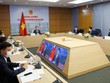 Chủ tịch Quốc hội Vương Đình Huệ tại đầu cầu Việt Nam (Ảnh - TTXVN)
