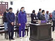 Bên cạnh các lĩnh vực đất đai, đầu tư công, các lĩnh vực như y tế, giáo dục, phòng chống dịch bệnh Covid-19 đang nổi cộm, phát sinh tham nhũng, tiêu cực, gây bức xúc dư luận. Trong ảnh: Phiên xét xử cựu Giám đốc Trung tâm Kiểm soát bệnh tật Hà Nội trong vụ án “vi phạm quy định về đấu thầu gây hậu quả nghiêm trọng”, với hành vi nâng khống giá thiết bị y tế.