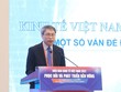 PGS.TS Bùi Quang Tuấn, Viện trưởng Viện Kinh tế Việt Nam phát biểu tại Diễn đàn. (Ảnh: Duy Linh) .