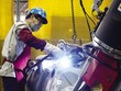 Hoạt động sản xuất đang trên đà phục hồi. Ảnh: Đức Thanh