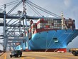 Siêu tàu container Margrethe Maersk, dài 399 m, rộng 59 m, trọng tải hơn 214.000 tấn, thuộc nhóm tàu container lớn nhất thế giới cập cảng quốc tế Cái Mép, sáng 26/10/2020.