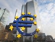 Biểu tượng đồng euro tại Frankfurt, Đức. Ảnh: AFP/TTXVN