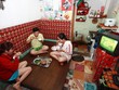 Phần lớn công nhân làm việc tại các khu công nghiệp đang sinh sống trong những căn phòng trọ chật hẹp, thiếu tiện nghi. Ảnh: Lê Toàn