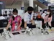 Trưng bày sản phẩm sáng tạo robot của Trường Đại học Quốc tế Miền Đông. (Ảnh: Chí Tưởng/TTXVN)