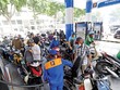 Nhu cầu xăng dầu trong nước tăng cao so với dự kiến, nhưng nguồn cung chưa tăng tương ứng. Ảnh: Đức Thanh