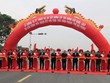 Các đồng chí lãnh đạo trung ương, lãnh đạo tỉnh Thái Bình, TP. Hải Phòng cắt băng thông xe kỹ thuật Dự án cải tạo, nâng cấp Quốc lộ 37 đoạn qua địa phận tỉnh Thái Bình và cầu sông Hóa.