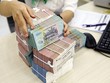 Loạt ngân hàng đã được cấp room tín dụng, lãi suất huy động sẽ bị “ép” giảm thêm?