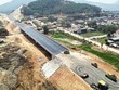 Tập trung giải ngân đầu tư công là động lực giúp tăng trưởng kinh tế. Trong ảnh: Thi công đoạn Mai Sơn - Quốc lộ 45. Ảnh: Đ.T