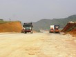 Nhà thầu thi công dự án cao tốc Bắc - Nam phía Đông. (Ảnh: Việt Hùng/Vietnam+)