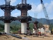 Thi công cầu Ồ Ồ trên cao tốc Diễn Châu - Bãi Vọt, đoạn qua huyện Nghi Lộc. Ảnh: Trân Châu, báo Nghệ An.