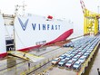 Theo Forbes, cộng đồng doanh nghiệp Việt Nam, mà tiêu biểu là VinFast, đang là hình mẫu năng động cho các doanh nghiệp toàn cầu đến từ Đông Nam Á. Trong ảnh: VinFast xuất khẩu xe điện ra thế giới, đánh dấu bước tiến của ngành công nghiệp xe hơi Việt Nam.