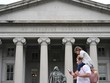 Bên ngoài tòa nhà Bộ Tài chính Mỹ ở Washington, D.C. Ảnh: AFP