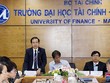 Phó Giáo sư, Tiến sĩ Vũ Tuấn Hưng, Phó Viện trưởng phụ trách Viện Khoa học Xã hội vùng Nam Bộ nêu ý kiến tại hội thảo