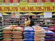 Gạo được bày bán tại siêu thị ở Bangkok, Thái Lan. Ảnh: AFP/TTXVN