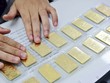 Đấu thầu vàng, tăng cung ra thị trường sẽ giúp kéo giảm chênh lệch giá kim loại quý này. Ảnh: Đức Thanh