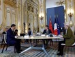 Tổng thống Pháp Emmanuel Macron, Chủ tịch Trung Quốc Tập Cận Bình (bên trái) và Chủ tịch Ủy ban châu Âu Ursula von der Leyen (bên phải) tham dự cuộc họp ba bên tại Cung điện Elysee ở Paris vào ngày 6/5/2024, trong khuôn khổ chuyến thăm cấp nhà nước hai ngày của Chủ tịch Trung Quốc tại Pháp. Ảnh: Reuters