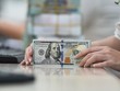 Tỷ giá USD "vuột" khỏi mốc 25.000 VND/USD.