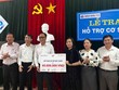 Tạp chí Nhà đầu tư, Báo Đầu tư trao học bổng và thiết bị tại Hà Tĩnh
