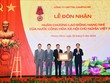 Viettel Campuchia đón nhận Huân chương Lao động hạng Nhì của Việt Nam.