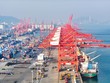 Quang cảnh cảng hàng hóa tại tỉnh Giang Tô, Trung Quốc. Ảnh: THX/TTXVN