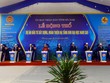 Các đại biểu chính thức nhấn nút động thổ dự án 