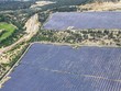 Khung giá phát điện với điện mặt trời lần này có tính đến hệ thống pin tích trữ và được phân chia theo 3 miền. Ảnh: Đức Thanh