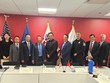 Hai bên chụp ảnh lưu niệm sau buổi làm việc.