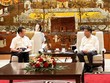 Phó chủ tịch UBND TP. Hà Nội Dương Đức Tuấn tiếp ông Tằng Tinh Hoa, Chủ nhiệm Ủy ban Giám sát và Quản lý Tài sản Nhà nước Trùng Khánh (Trung Quốc). Ảnh: Hoàng Linh