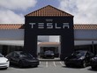 Một cửa hàng của Tesla ở San Mateo, California, Mỹ. Ảnh: THX/TTXVN