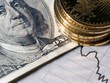 Vàng tiếp đà tăng, USD tăng đà giảm