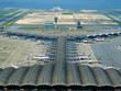Hình ảnh một sân bay ở Hồng Kông được ông Trần Đình Bá đưa vào bài viết về Sân bay Long Thành