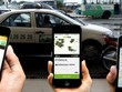 Việc người dân lựa chọn Uber, Grab để sử dụng đang khiến taxi truyền thống lâm vào khó khăn trong thời gian qua